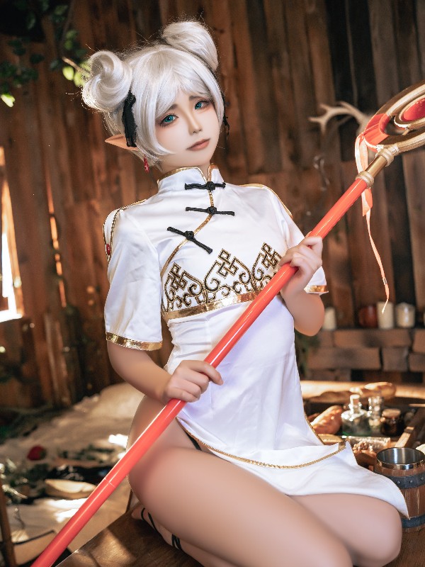 Quan冉有点饿: 潜入 (21 photos)
