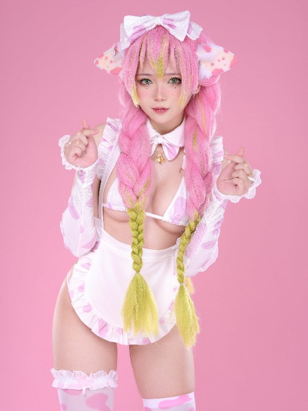 ZinieQ: Darling in the Franxxx Zero Two (31 photos + 5 videos)