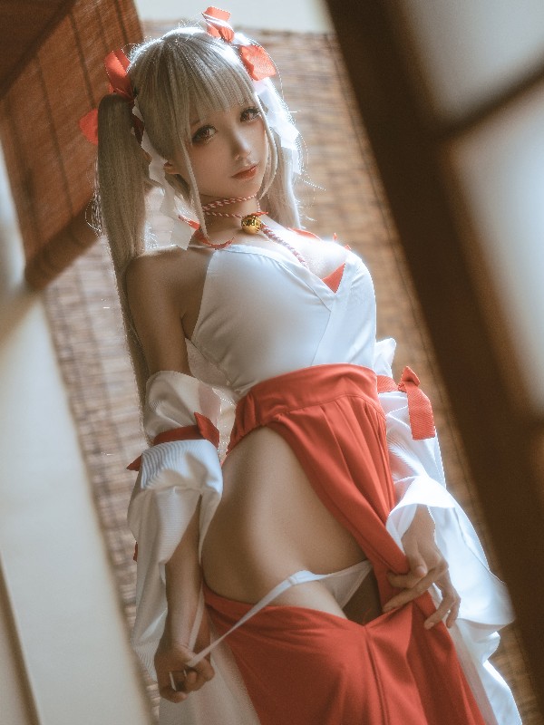 蠢沫沫 (chunmomo) Vol.131: 仆-修女 (42 photos)