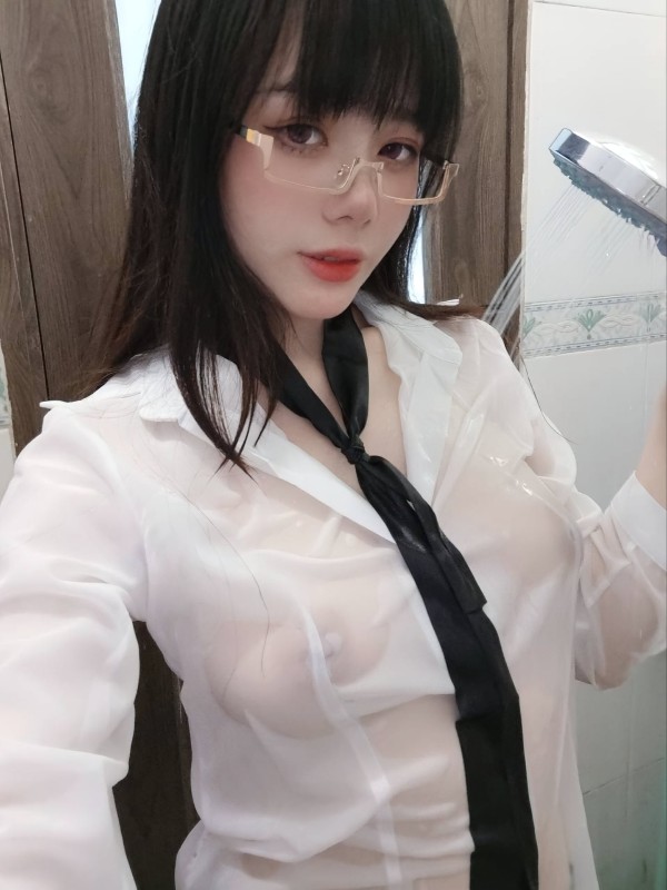 九言: JK学妹 (22 photos + 5 videos)