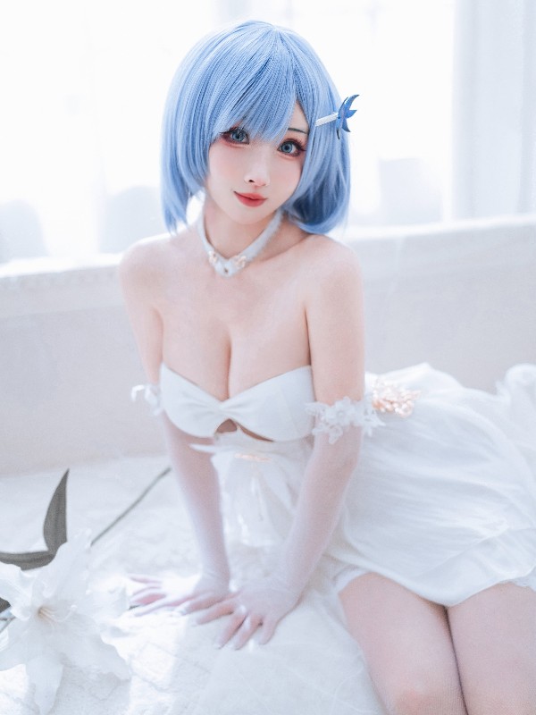 rioko凉凉子 Vol.119: 碧蓝航线 花园 (40 photos + 1 video)