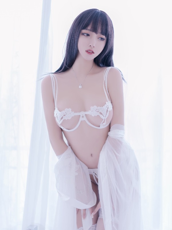 过期米线线喵: 胶衣恶魔 (31 photos)
