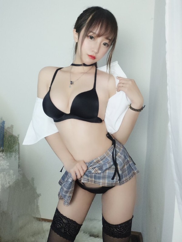 过期米线线喵: 紫色小恶魔 (13 photos)