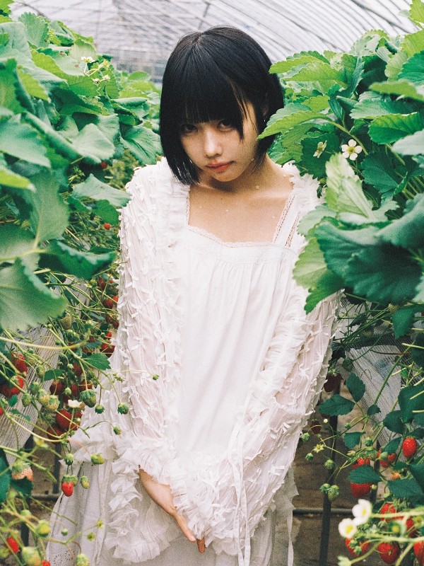 神楽坂真冬 Vol.000 指揮官は忙しいですから…！ (136 photos + 1 video)