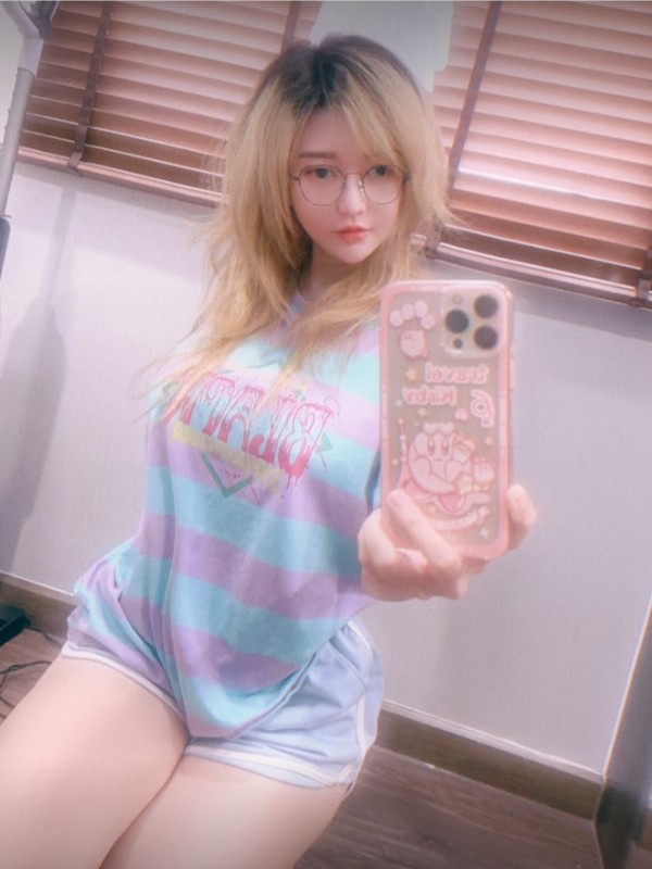 Potato Godzilla: Daily December (OnlyFans / Patreon) (28 photos + 4 videos)