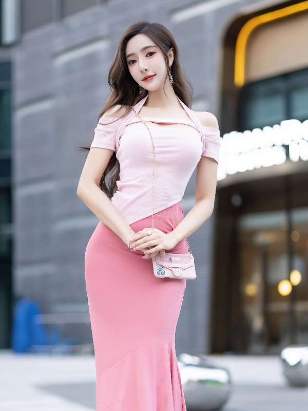 XIUREN No.5563: Yanni (王馨瑶) (81 photos)