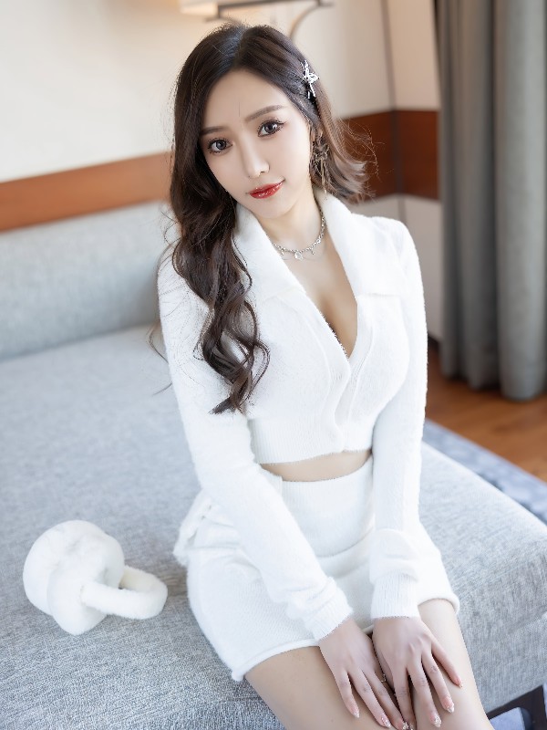 XiaoYu Vol.733: Yanni (王馨瑶) (71 photos)