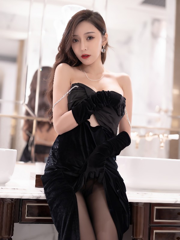 XiaoYu Vol.699: Yanni (王馨瑶) (81 photos)