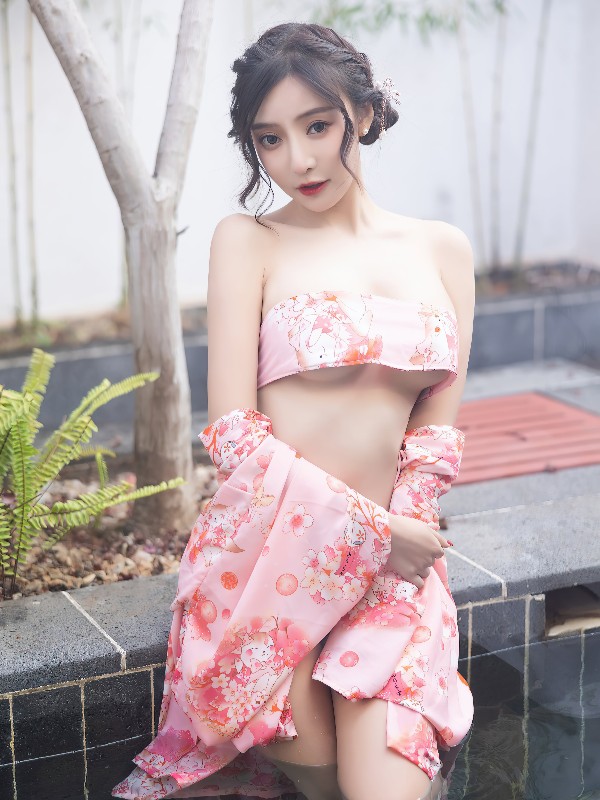 XIUREN No.4581: Yanni (王馨瑶) (82 photos)