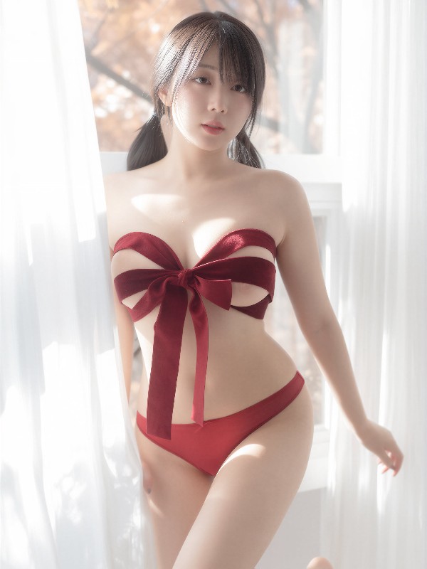 Haeun: Sweetbed (102 photos)