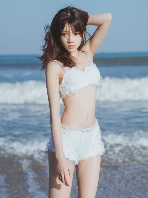 桜桃喵 Vol.161: 晚风 (14 photos)