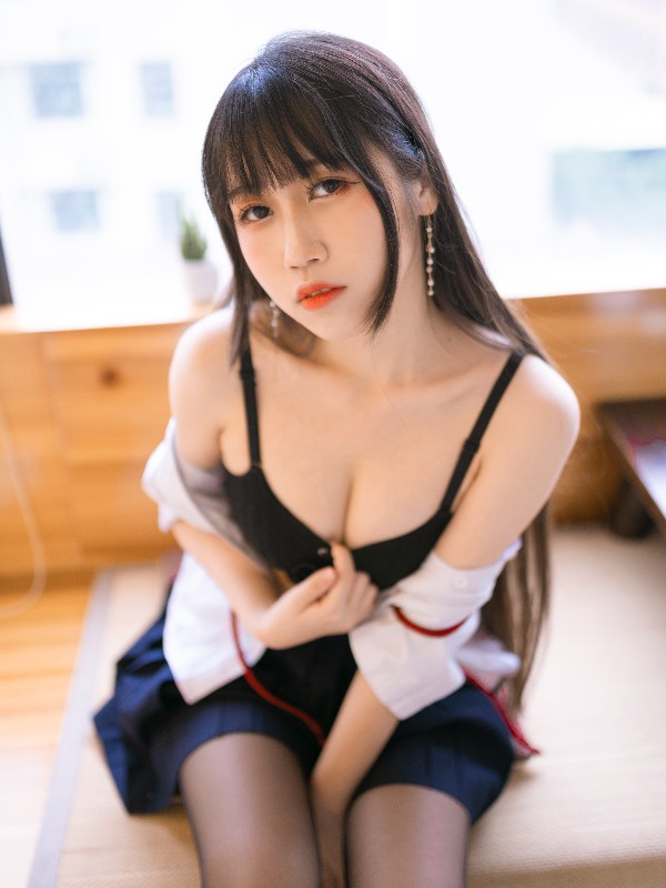 不呆猫: 浴室人妻 (42 photos + 3 videos)