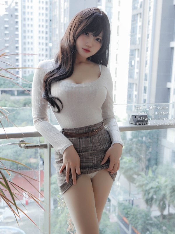 Nyako喵子: 女子高生の日常 (81 photos)