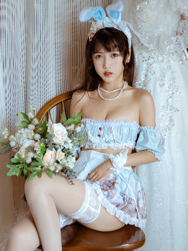 不呆猫: 校服JK (64 photos + 4 videos)