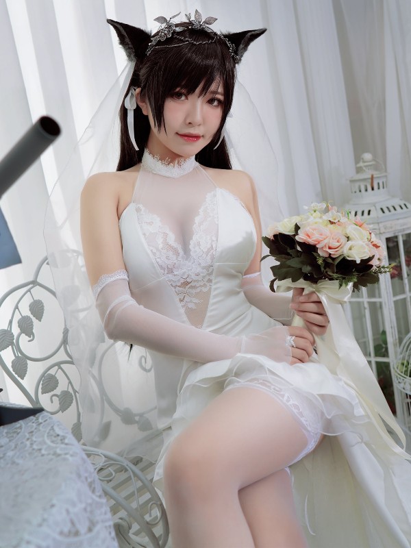 洛璃LoLiSAMA: 10月舰长 碧蓝航线 卡律布狄斯 (54 photos)