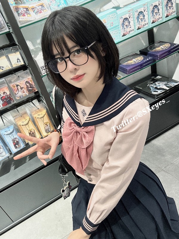 眼酱大魔王w: 24年6月合集(6期） (24 photos + 6 videos) (24 photos)