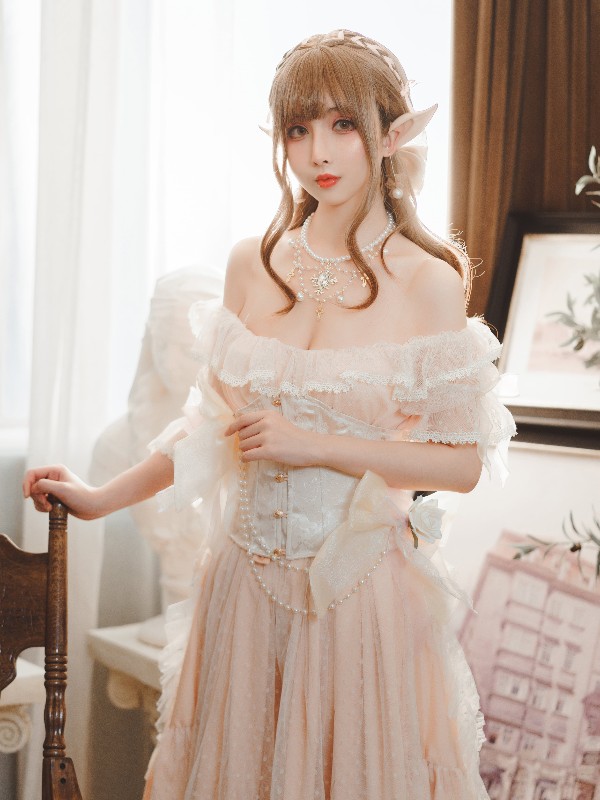 rioko凉凉子 Vol.043: 精灵姐姐 (31 photos + 5 videos)
