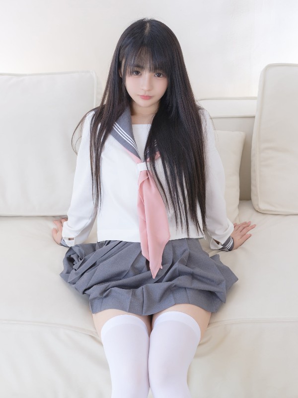 桜井宁宁 Vol.080: Hisaki (妃咲) (40 photos)