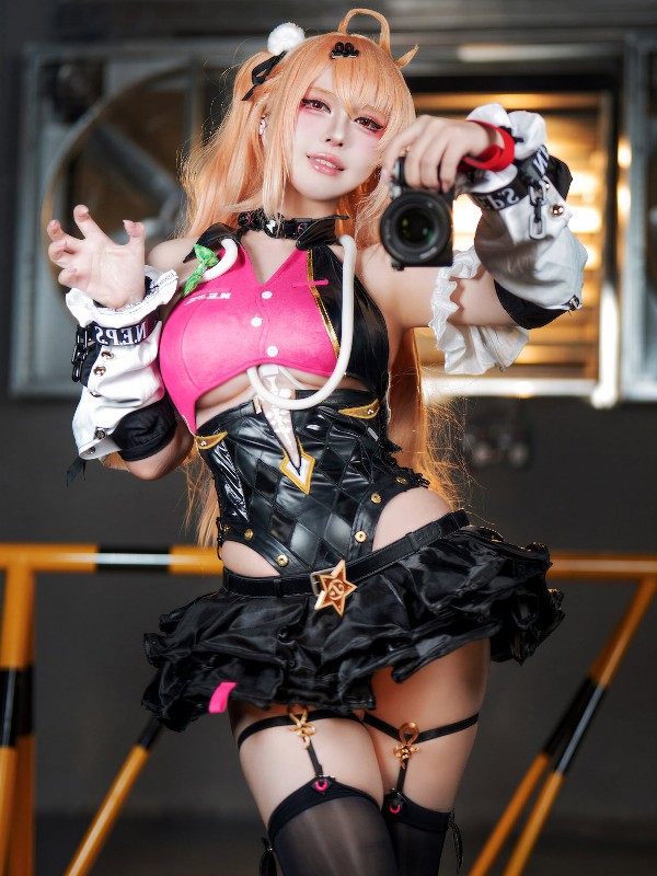 御子miko: 蔚蓝档案 妃咲 (52 photos)