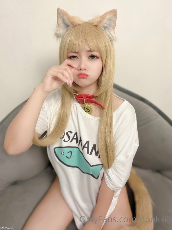 nookkizzcos: Chisato (9 photos)