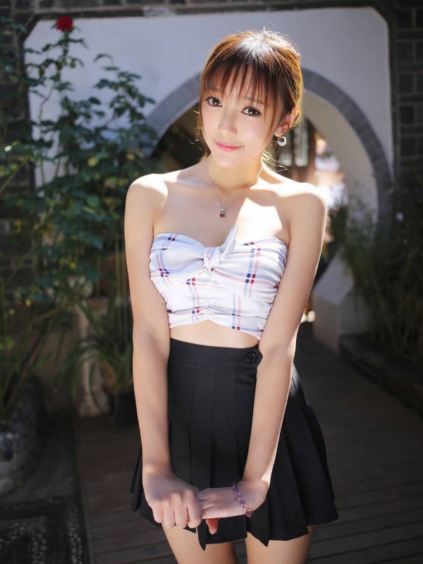 [JP] Miyashita Rena (宮下玲奈): NUDE POSE BOOK 増ページ特装版 (178 photos)
