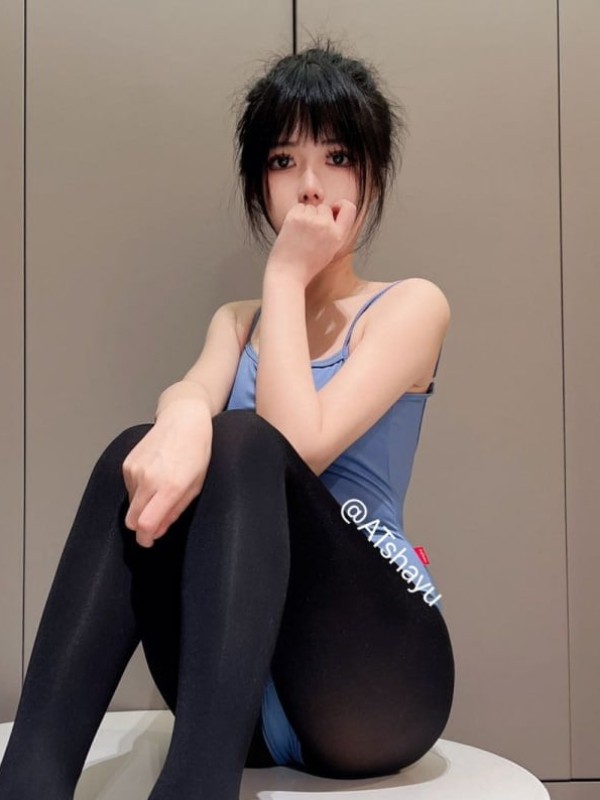 AT鲨: 吊带新娘 (46 photos + 1 video)