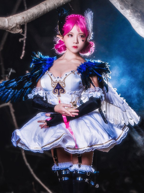 桜桃喵 Vol.060: 小黑 (32 photos)