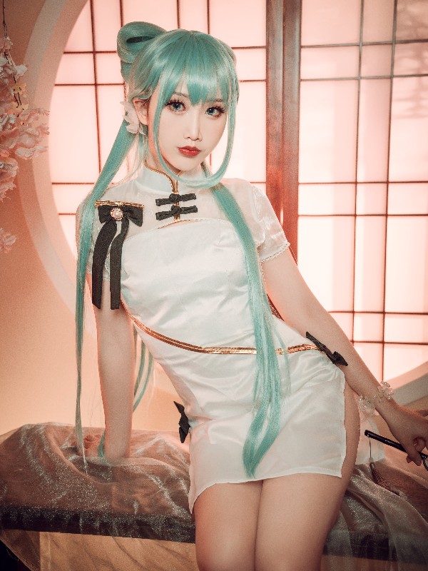 面饼仙儿 No.097: 束腰魅魔 (28 photos)