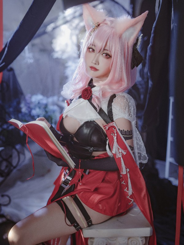 宮本桜: 明日方舟 鸿雪 (18 photos)