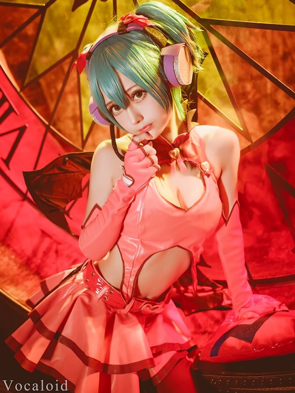 沖田凜花Rinka: 初音ミク Sweet Devil (15 photos)