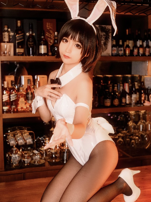 蠢沫沫 (chunmomo) Vol.018: 加藤惠睡衣 (44 photos)
