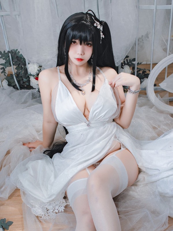 御子miko: 普拉娜万圣节 (75 photos + 1 video)
