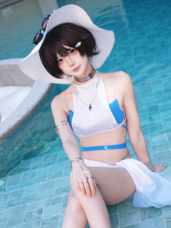 Pyon: Fox Cutie (61 photos + 1 video)