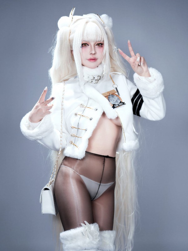 [JP] Nozomi Miyabe (宮部のぞみ): きらめきボディーライン スピサン グラビアフォトブック (45 photos)