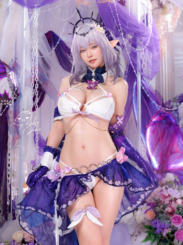 [LE] LEND-010: Silver (50 photos)
