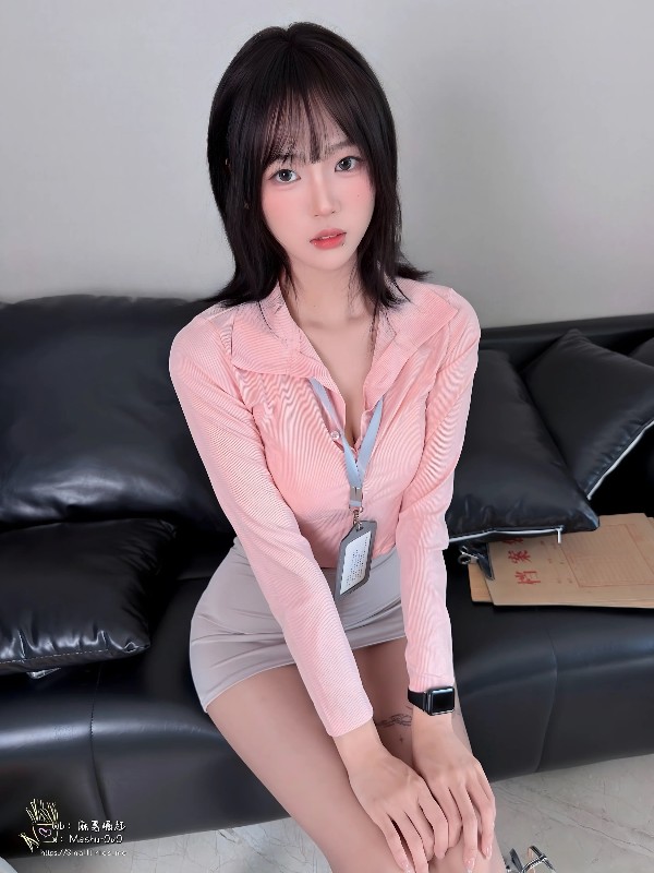 Messie Huang: Corin (73 photos)