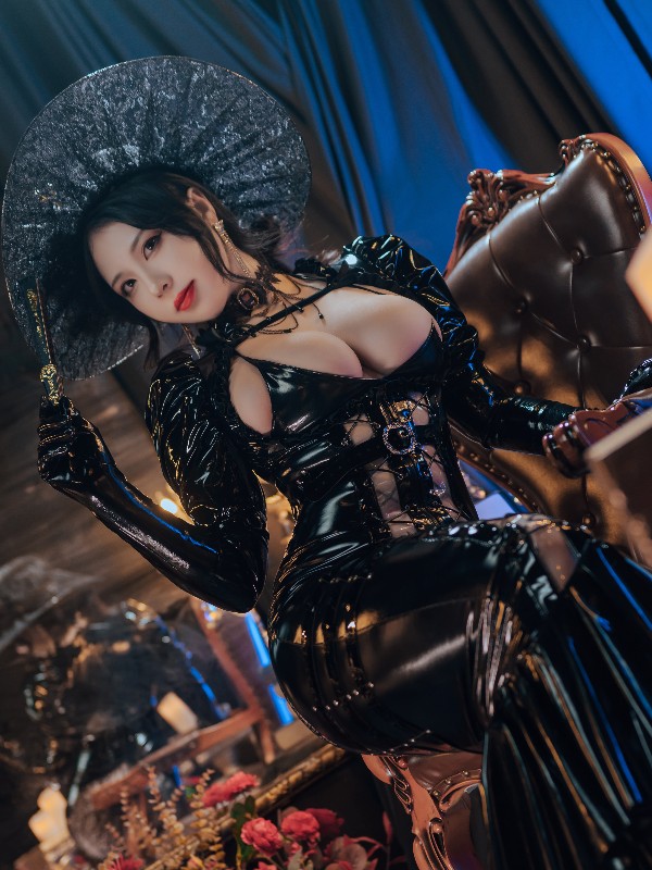 皮皮奶可可爱了啦 & 喵零: 双人女仆 (24 photos)