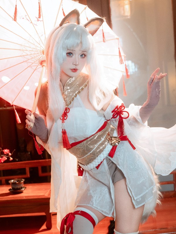 眼酱大魔王w: [Fantia] 2025年11月订阅 (39 photos + 1 video)